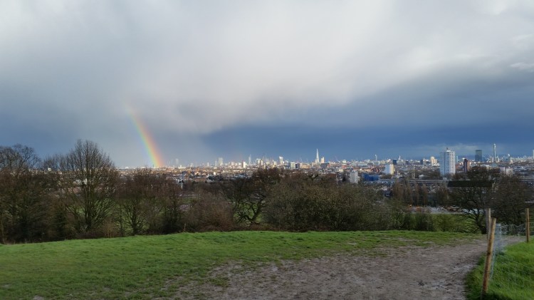View of the London skyline from Parliament Hill, Hampstead.jpg