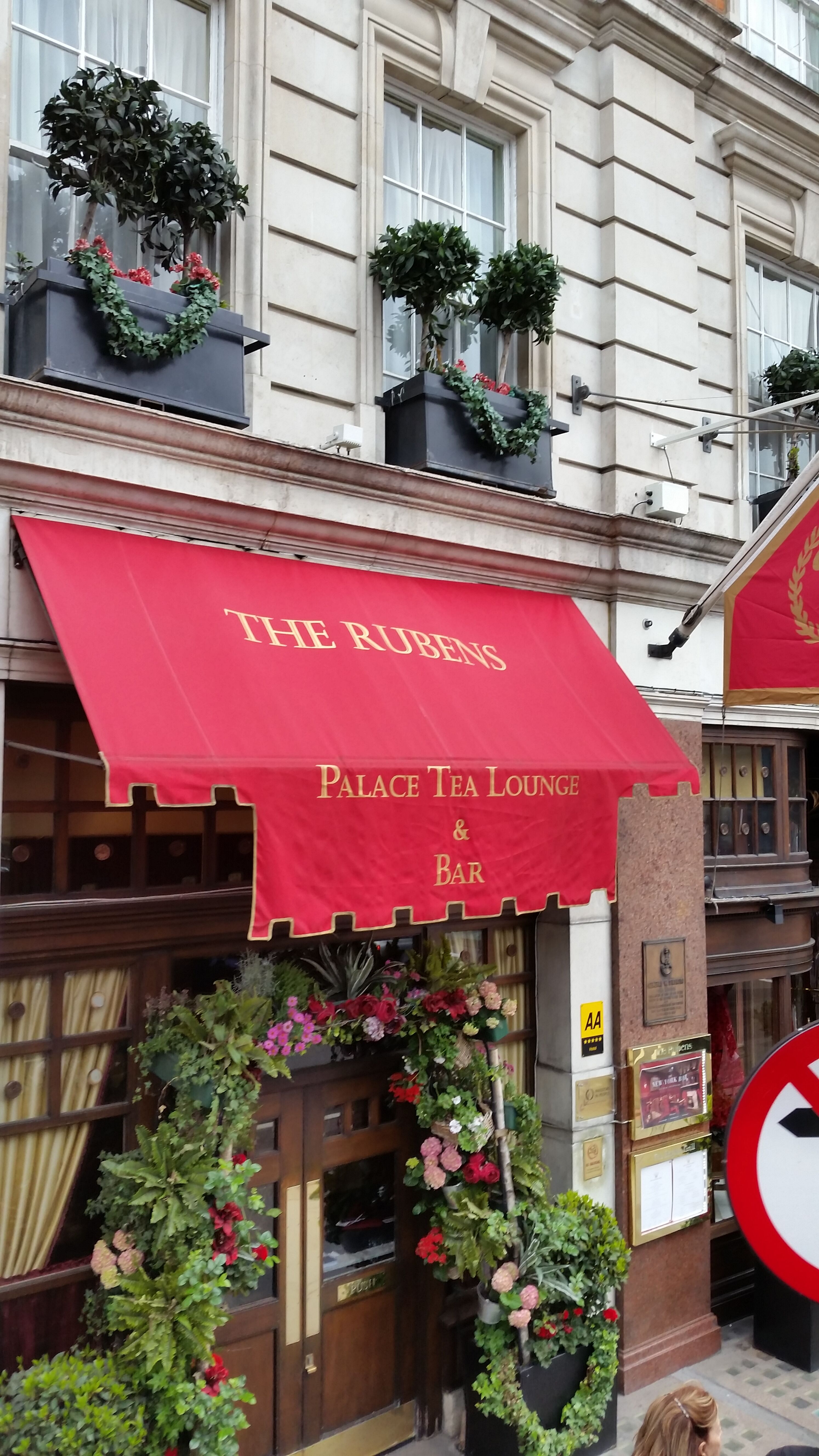 The Rubens Palace Tea Lounge and Bar, Buckingham Palace Road