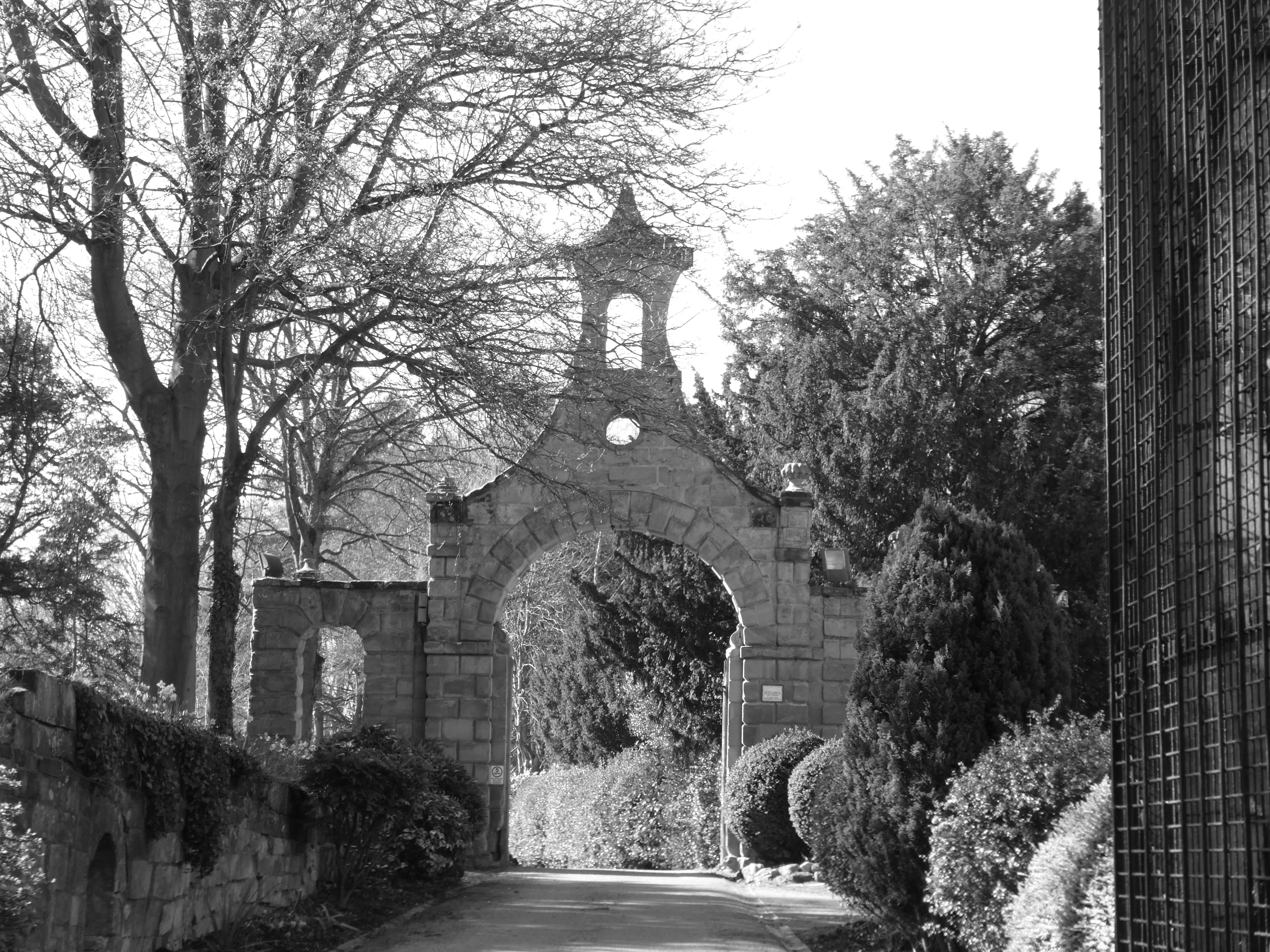 Guys Cliffe entrance courtyard photo credit Jamie Robinson. Paranormal Warwickshire SC Skillman